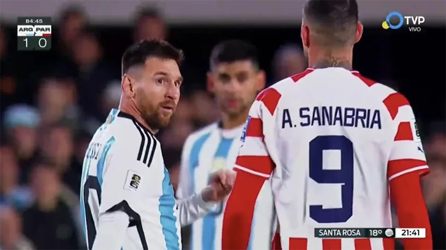 world-cip-Sanabria-messi.png