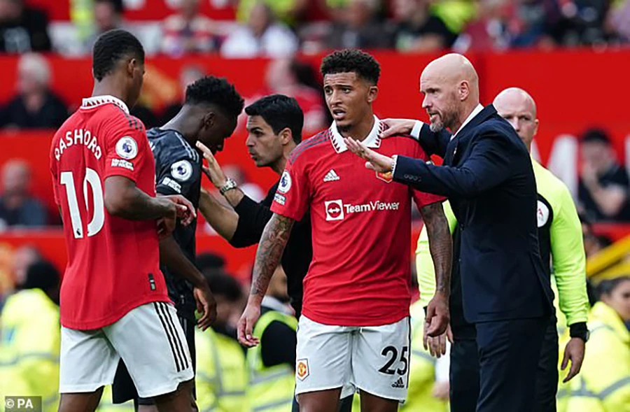 manchester-united-ten-hag-sancho.jpg
