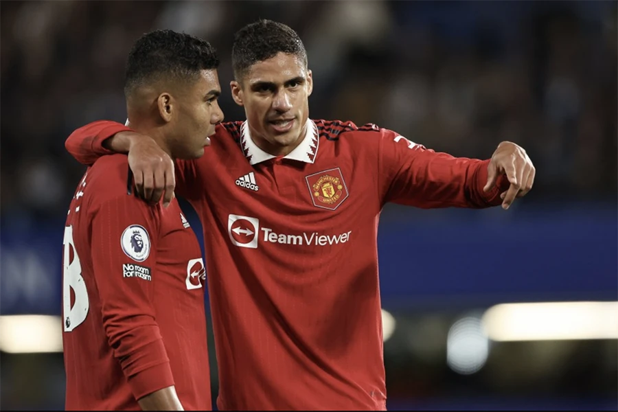 casemiro-varane-manchester-united.png
