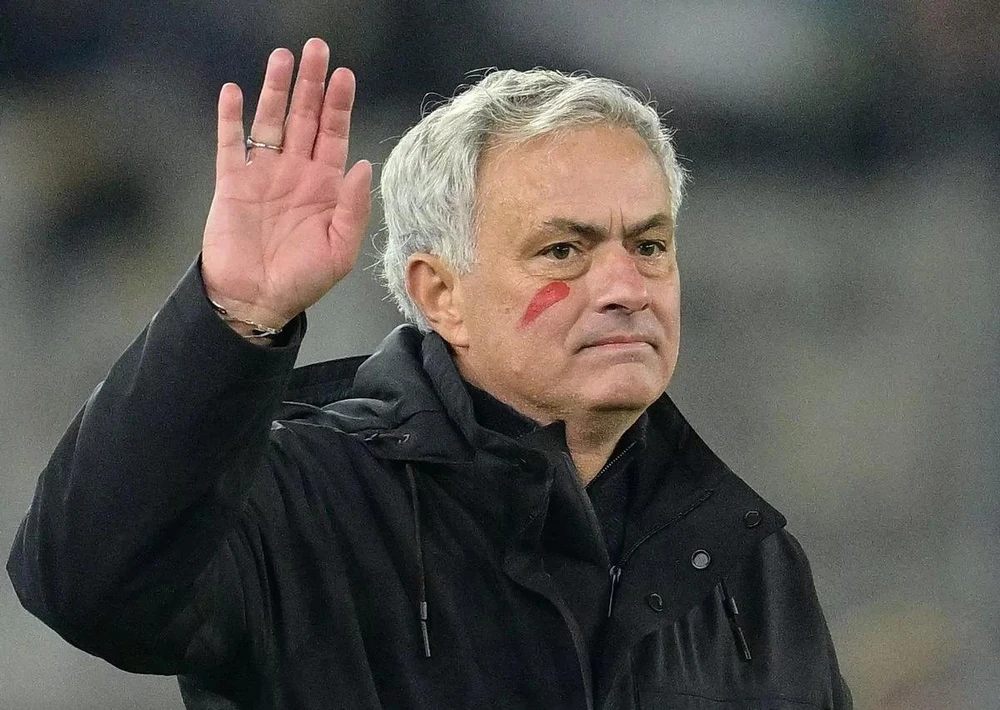 AS-ROMA-JOSE-MOURINHO.JPG