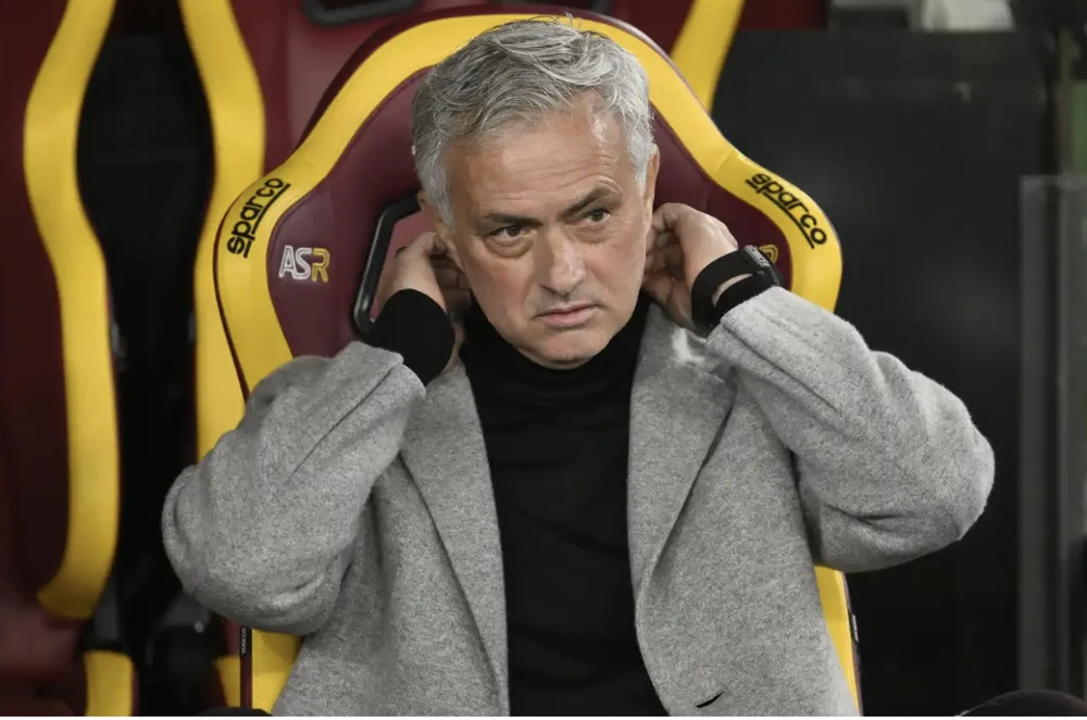 mourinho-as-roma-8957.png