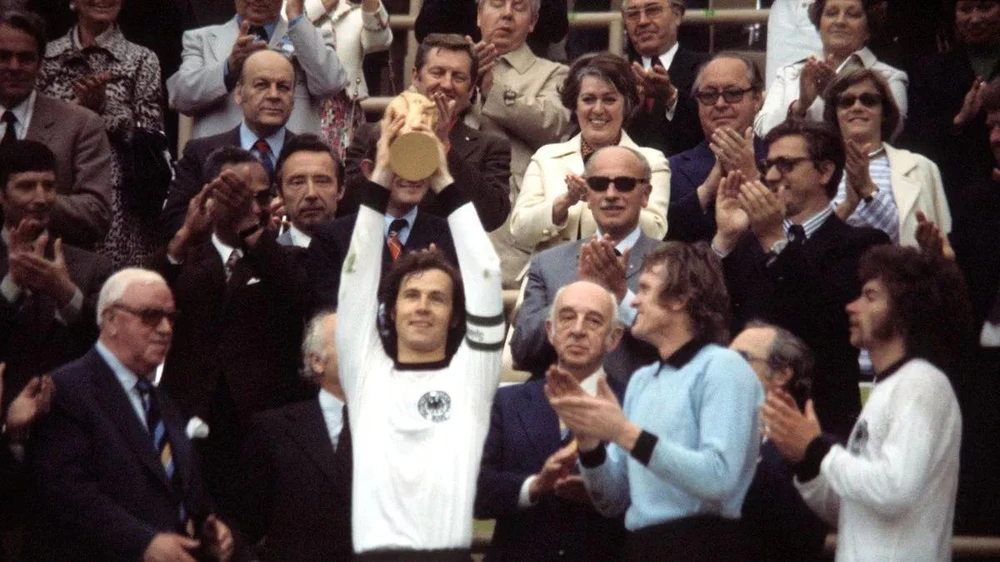 franz-beckenbauer-qua-doi-2251.jpg