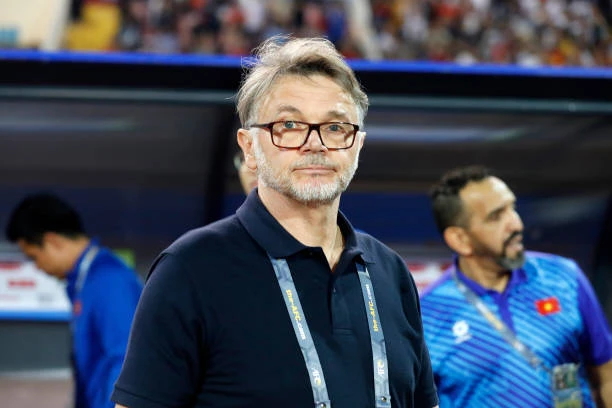 HLV Troussier chính thức chia tay bóng đá Việt Nam. ẢNH: GETTY