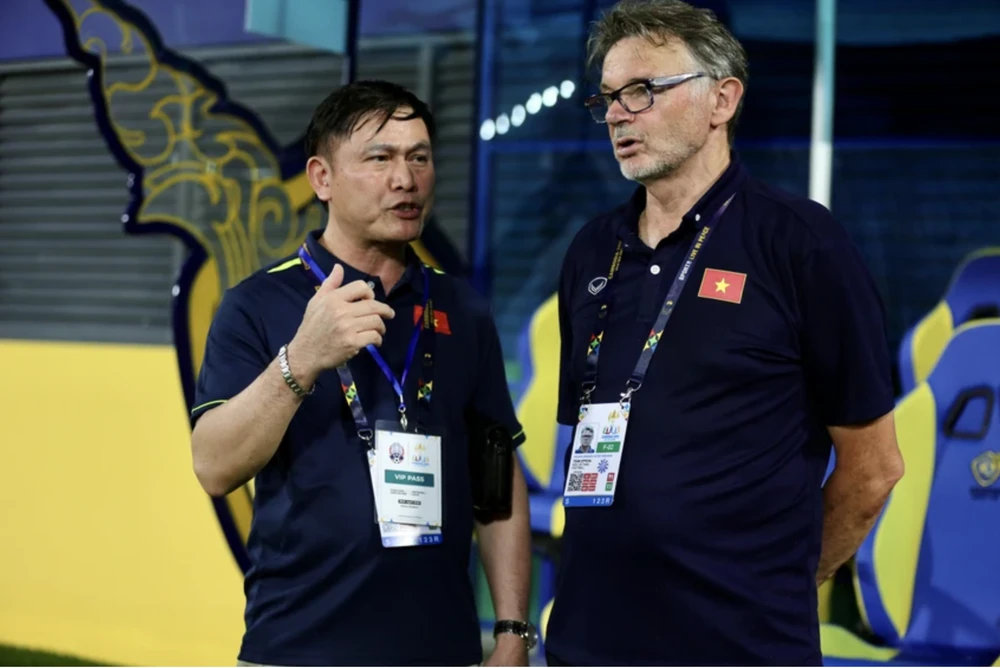 Ông Trần Anh Tú đã chia sẻ về kế hoạch tìm HLV trưởng mới cho đội tuyển Việt Nam thay ông Troussier. ẢNH: ANH PHƯƠNG