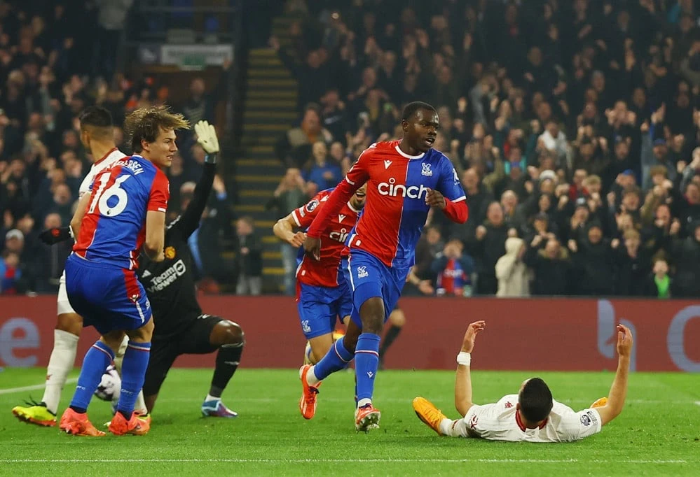 Crystal Palace trừng phạt các sai lầm của MU một cách rất hiệu quả. Ảnh: Getty