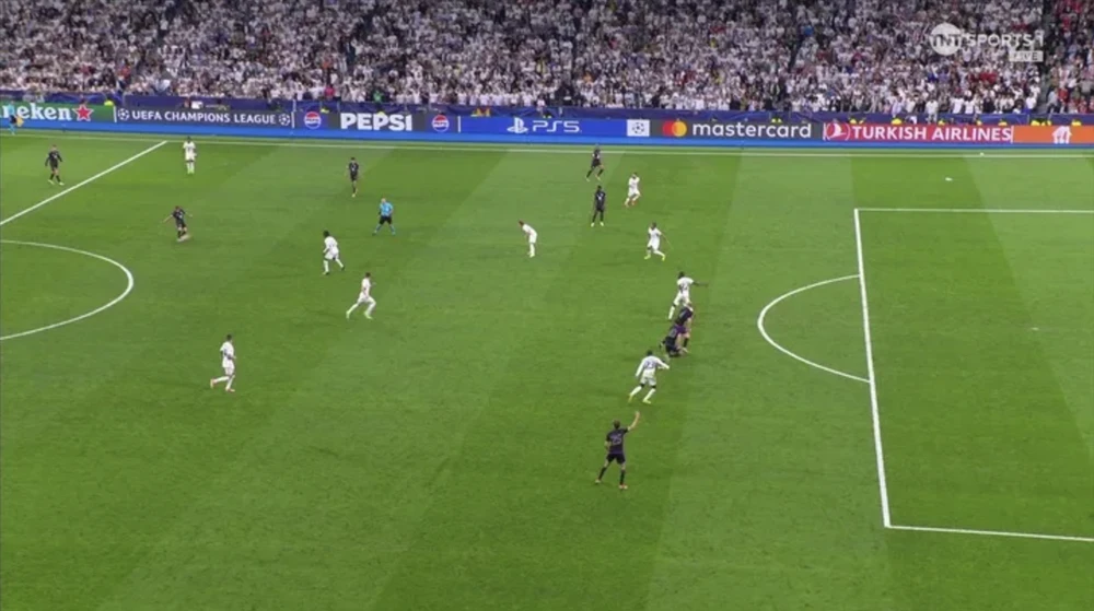 Trọng tài xin lỗi vì quyết định thảm họa khiến Bayern Munich thua oan Real Madrid