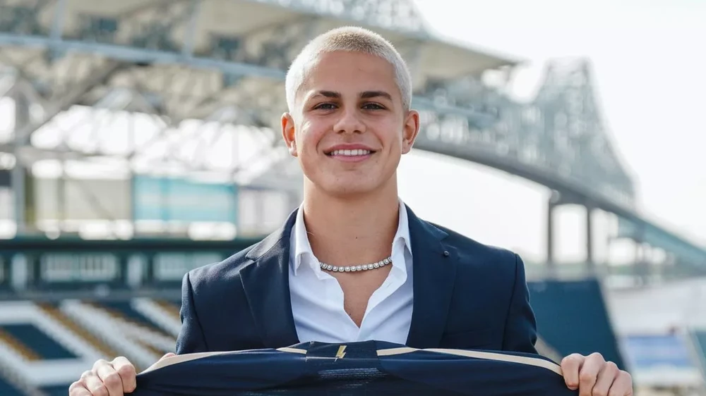 Man City, Cavan Sullivan