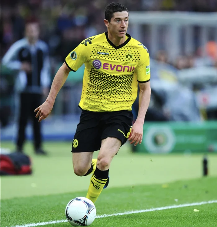 lewandowski-borussia-dortmund.png