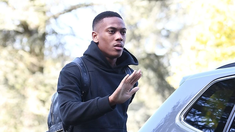 Martial gây sốc,MU,Martial