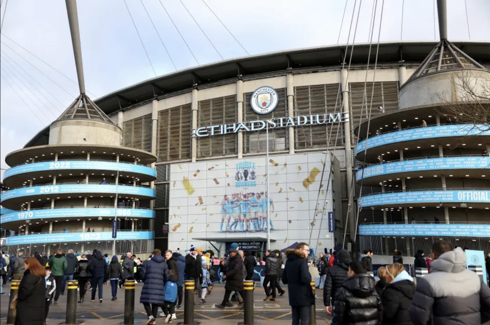 Man City kiện Premier League