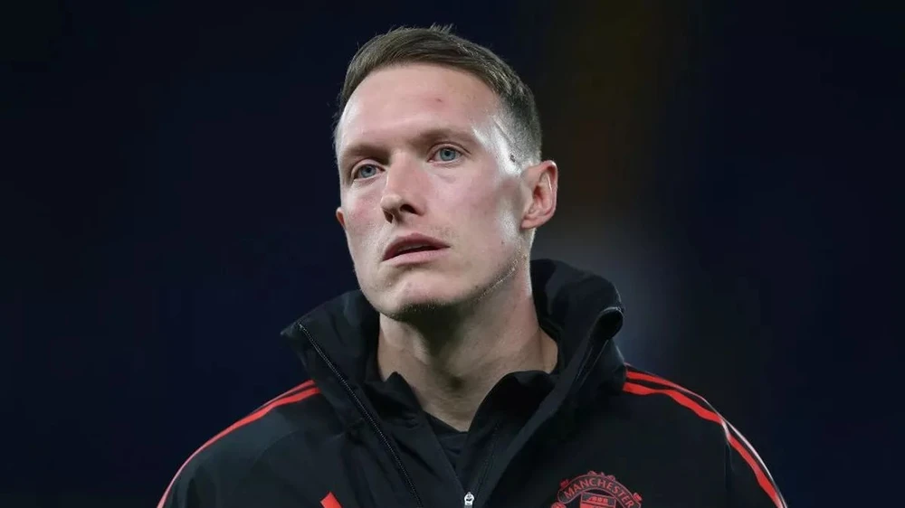 HLV làm nhục tôi,MU,Phil Jones
