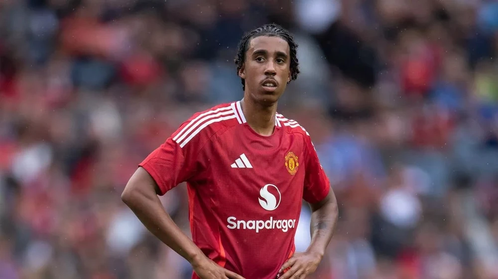 tân binh của MU mang tin vui đến Ten Hag