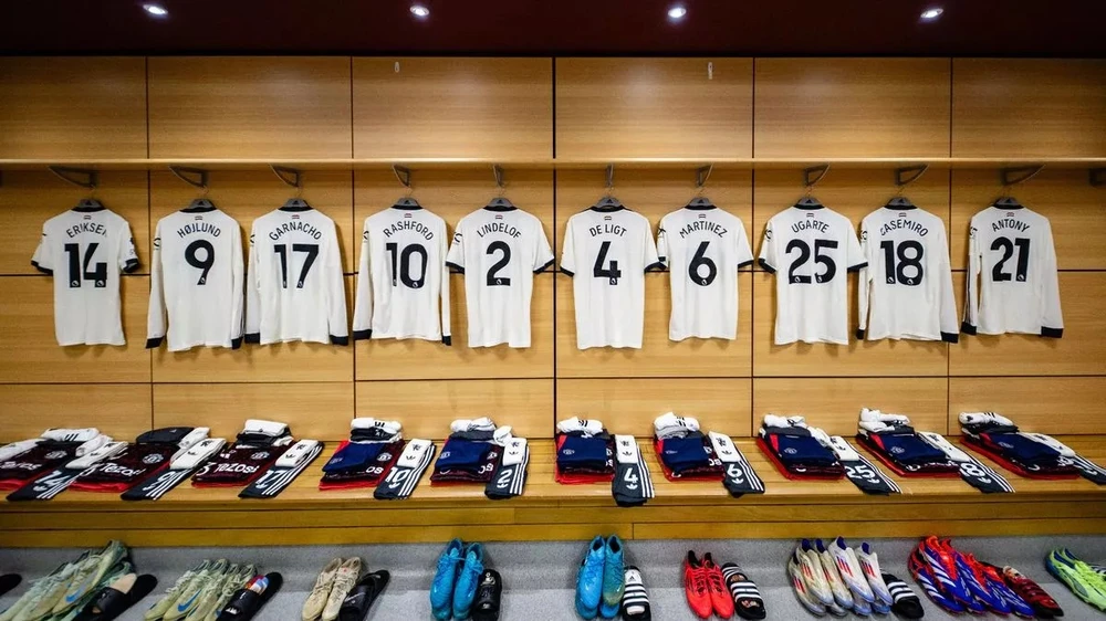 Phòng thay đồ MU bị nghe lén,MU