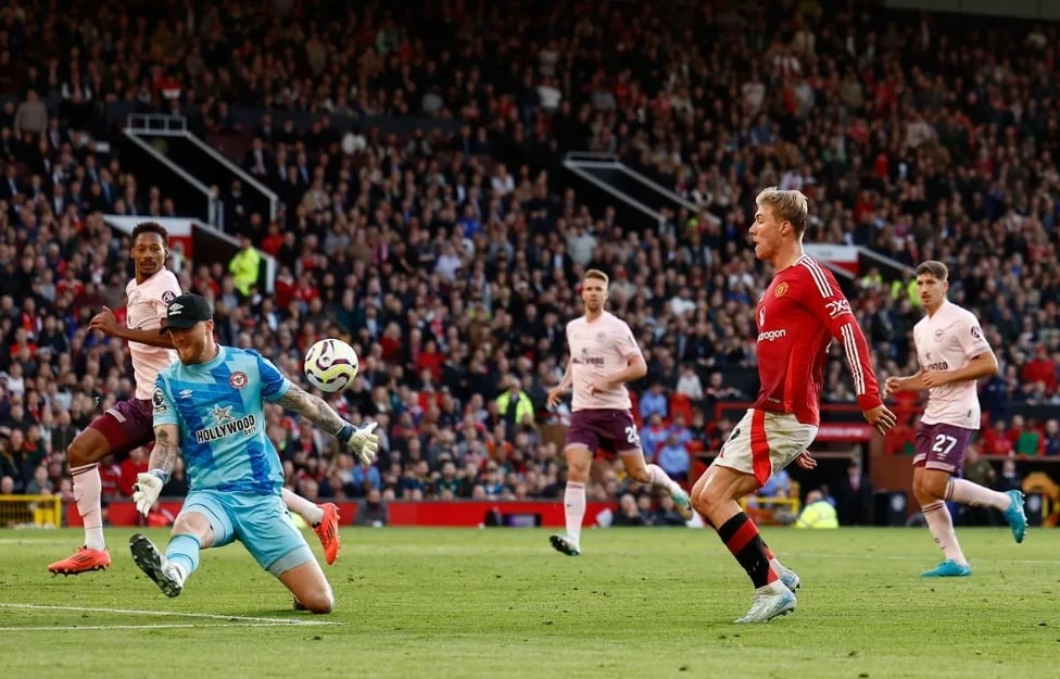 MU ngược dòng đánh bại Brentford