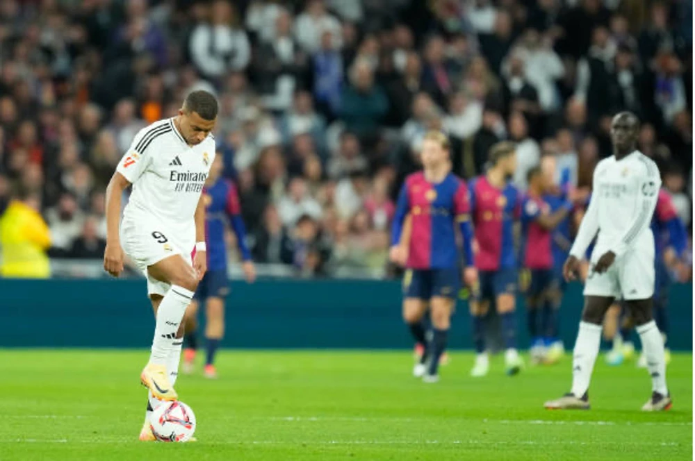 Barcelona vùi dập Real Madrid