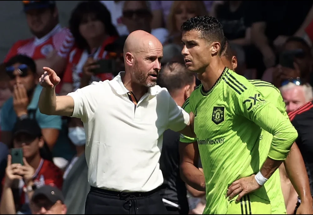 Ten Hag làm nhục Ronaldo,RONALDO,MU,TEN HAG