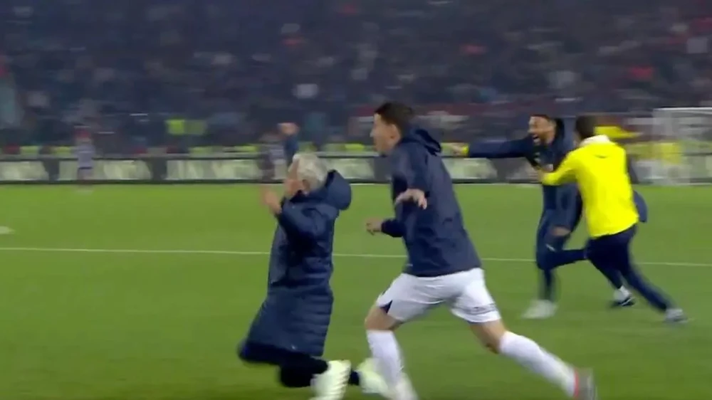Mourinho ăn mừng điên cuồng,MOURINHO