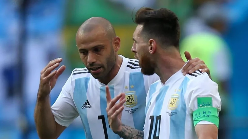 đồng đội ở đội tuyển Argentina làm thầy của Messi,Messi