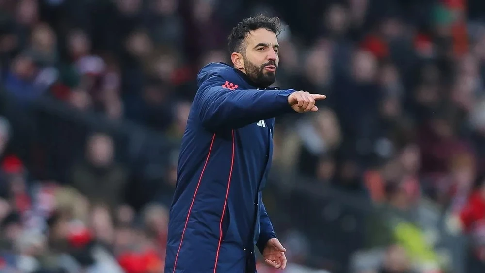 Amorim đổ lỗi cho người hâm mộ,MU,Amorim