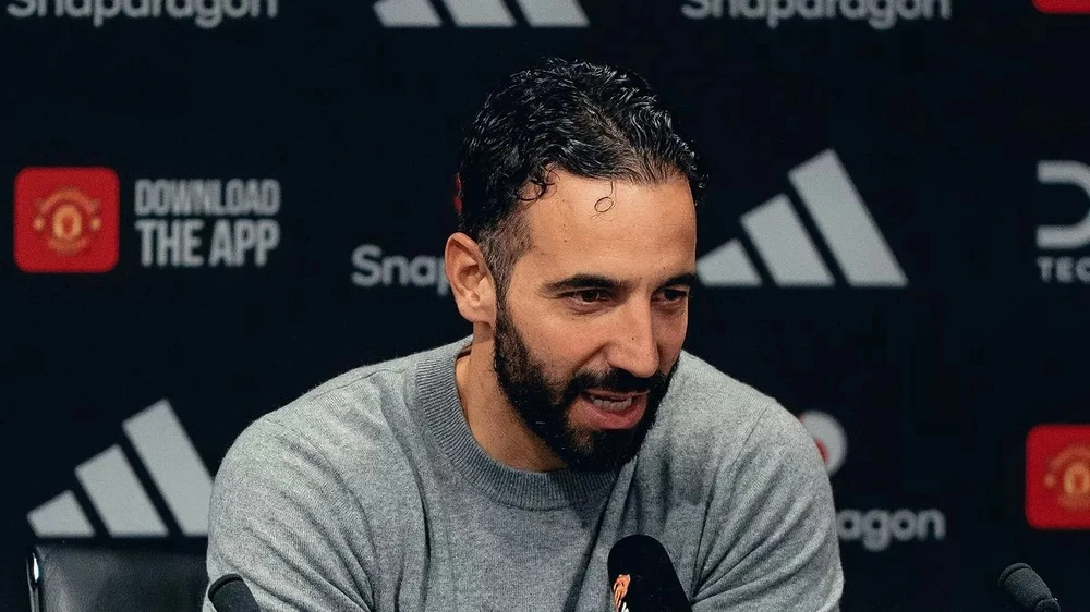 rò rỉ đội hình MU,MU,AMORIM