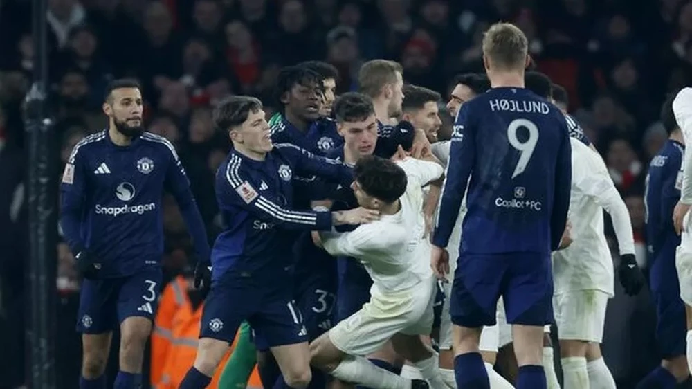 MU và Arsenal có thể bị trừ điểm,MU,Arsenal