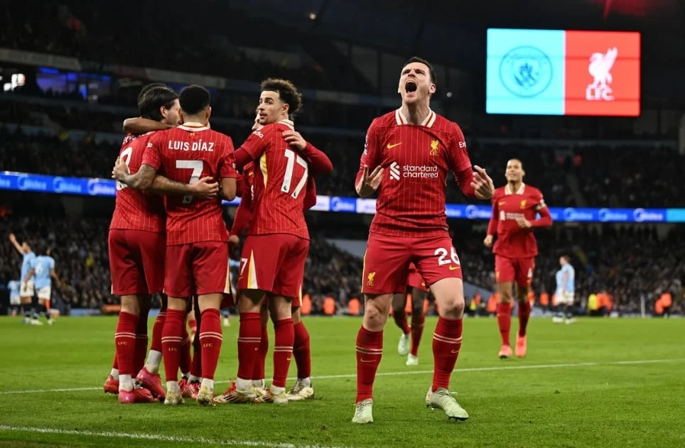 Liverpool tiếp tục gieo sầu cho Man City