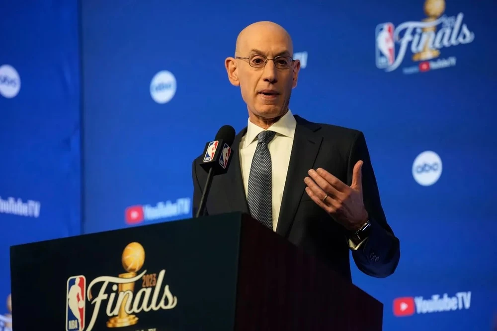nba-Adam-Silver.jpg