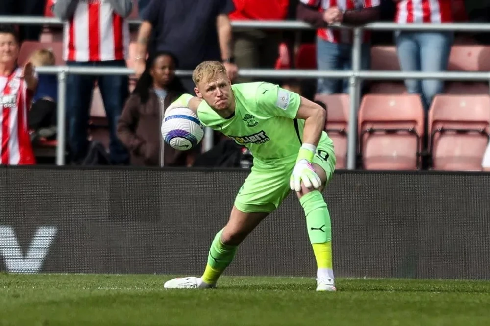 Lộ diện thủ môn mới của MU,MU