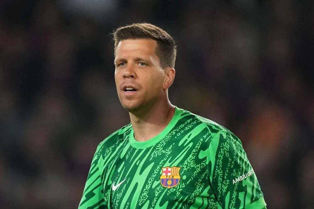 Szczesny-BARCELONA.jpg