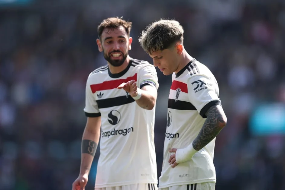 MU may mắn thoát thua