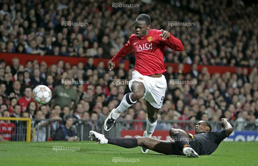 Tôi nhận phong bì từ ngôi sao của MU,MU