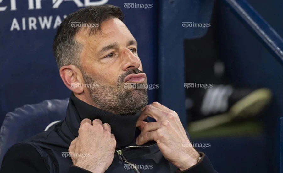 Lý do kỳ lạ khiến Leicester City vẫn chờ sa thải Van Nistelrooy,LEICESTER CITY,VAN NISTELROOY