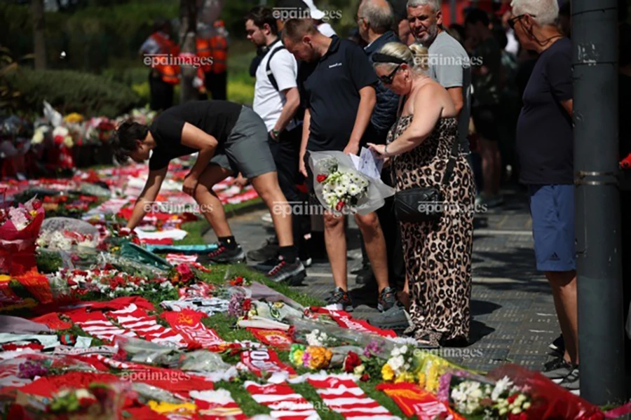 Hàng ngàn người hâm mộ đến Anfield tưởng nhớ Diogo Jota,JOTA