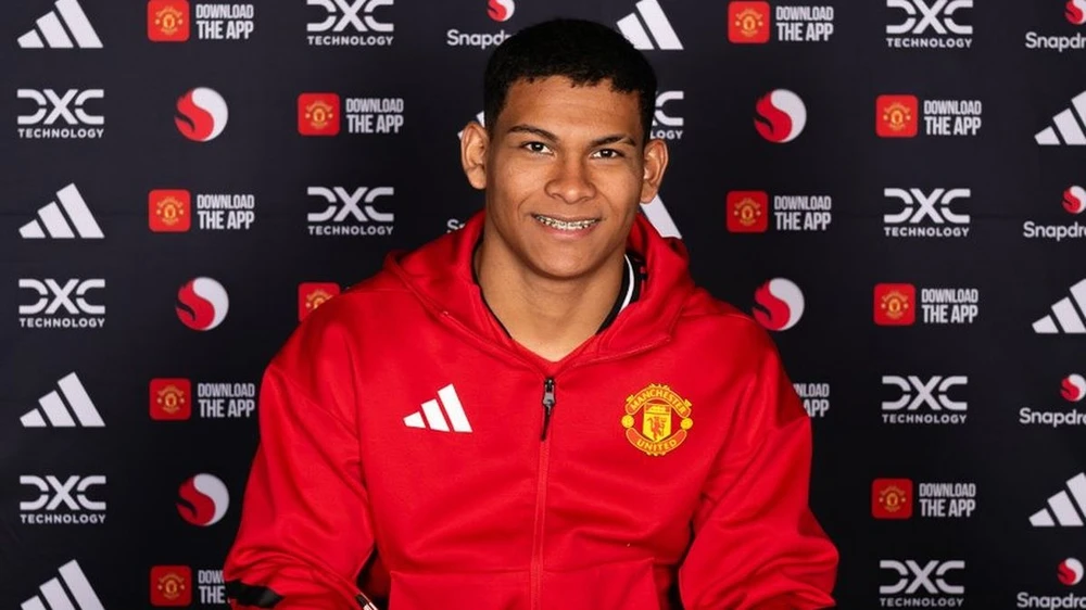 MU chính thức công bố tân binh thứ hai,MU