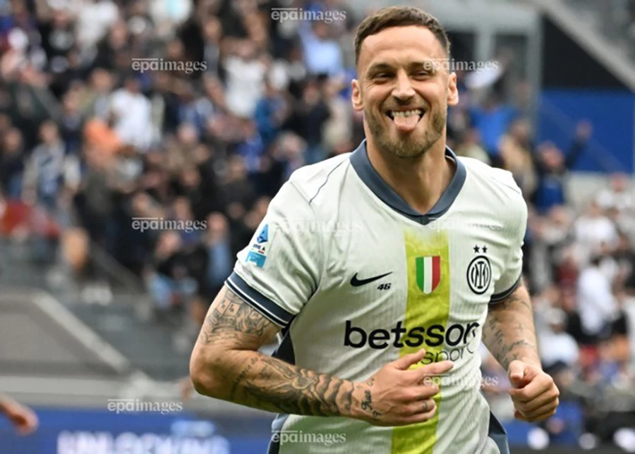 thương vụ chuyển nhượng tiền đạo 33 tuổi của MU đổ bể vào giờ chót,MU