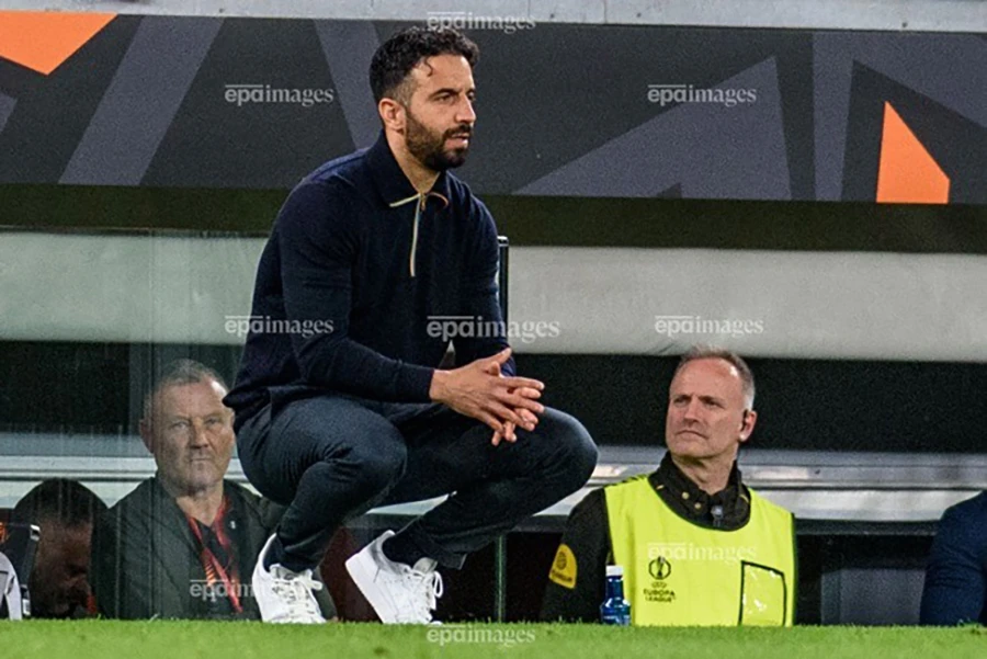 MU lập danh sách rút gọn ba tiền đạo,MU