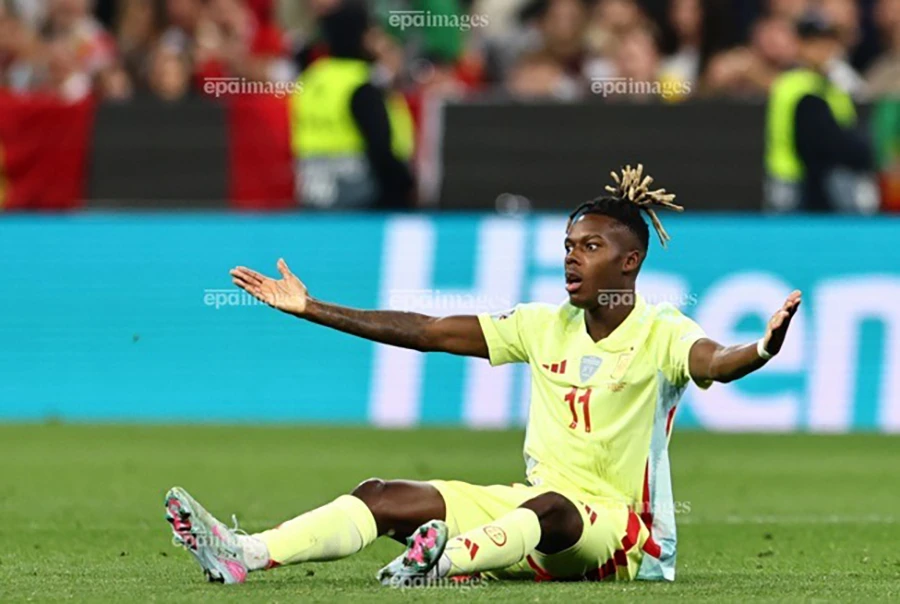 Barcelona bị chỉ trích vì chiến thuật chuyển nhượng,Barcelona