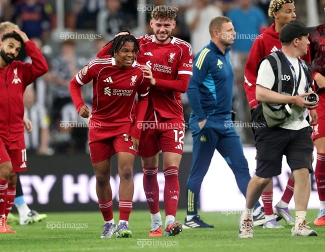 thắng siêu kịch tính phút bù giờ cuối cùng