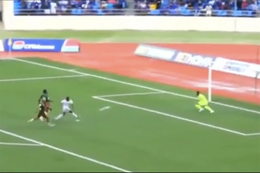 Onana bị chế giễu vì lại làm trò hề,ONANA