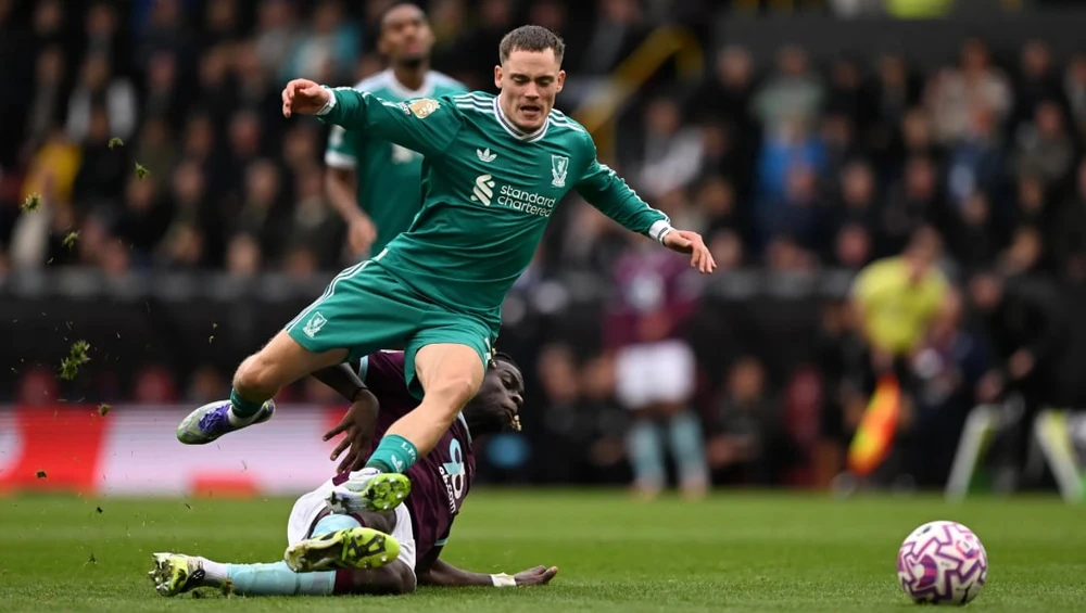 Liverpool nhọc nhằn giành 3 điểm