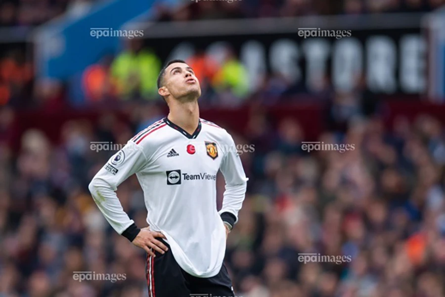 Ronaldo nổi giận với quyết định của HLV trong trận MU thắng Brentford,Ronaldo,MU