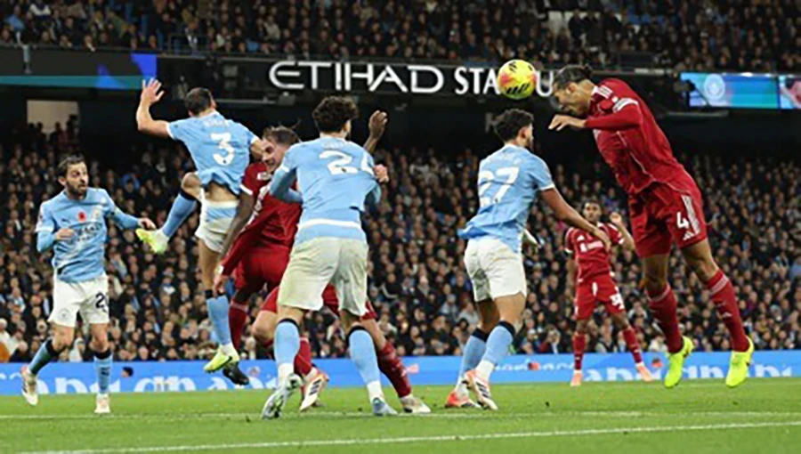 liverpool-noi-gian-vi-tieu-chuan-kep-ve-man-city.jpg