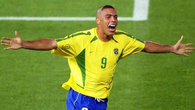 ronaldo-lich-su-bong-da.jpg