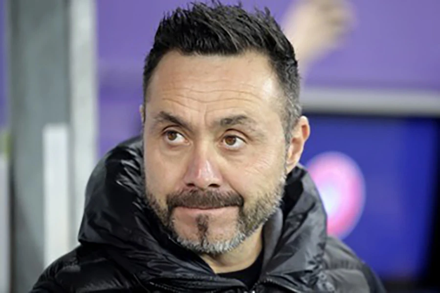 De Zerbi-lam-hlv-truong-mu.jpg