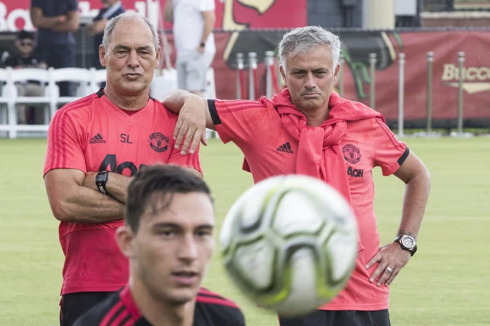 mourinho-Louro.jpg