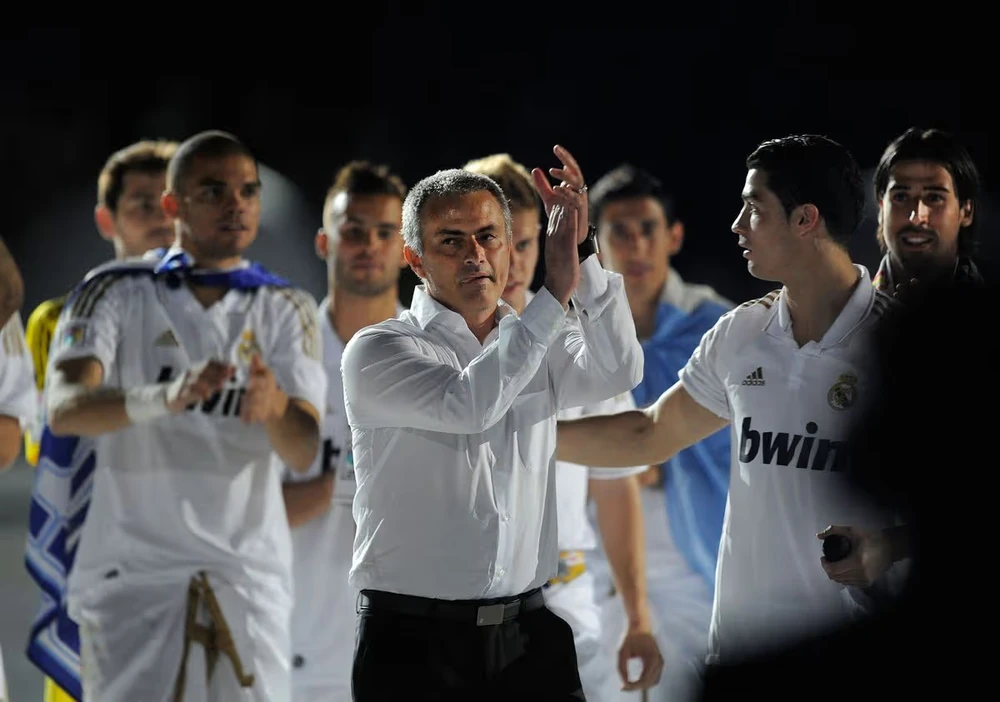 real-madrid-jose-mourinho.jpg