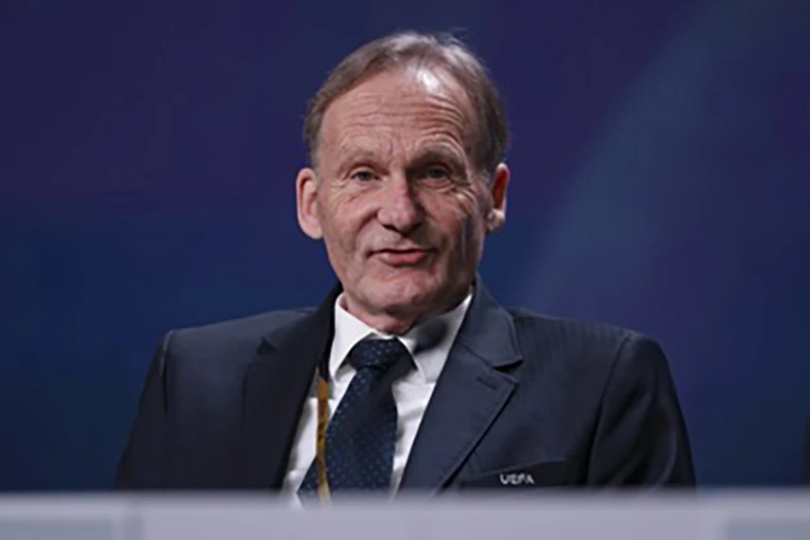 haaland-Joachim-Watzke.jpg