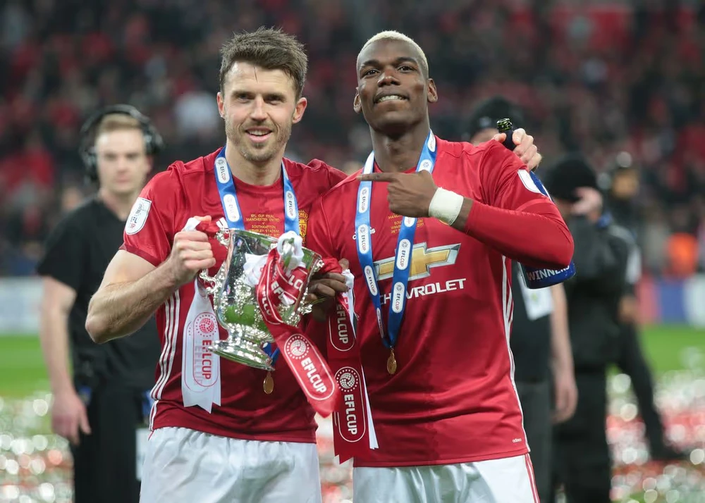 mu-pogba-carrick.jpg