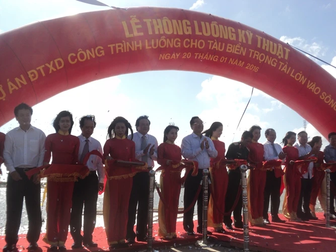 Thông luồng sông Hậu cho tàu có trọng tải lớn vào ảnh 1 Thông luồng sông Hậu cho tàu có trọng tải lớn vào ảnh 1