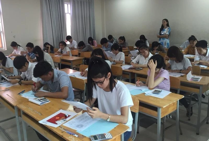 Thí sinh làm bài kiểm tra năng lực tại Trường ĐH Luật TP.HCM